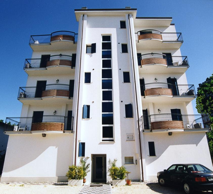 Ilios Residence リド・ディ・イエゾロ エクステリア 写真