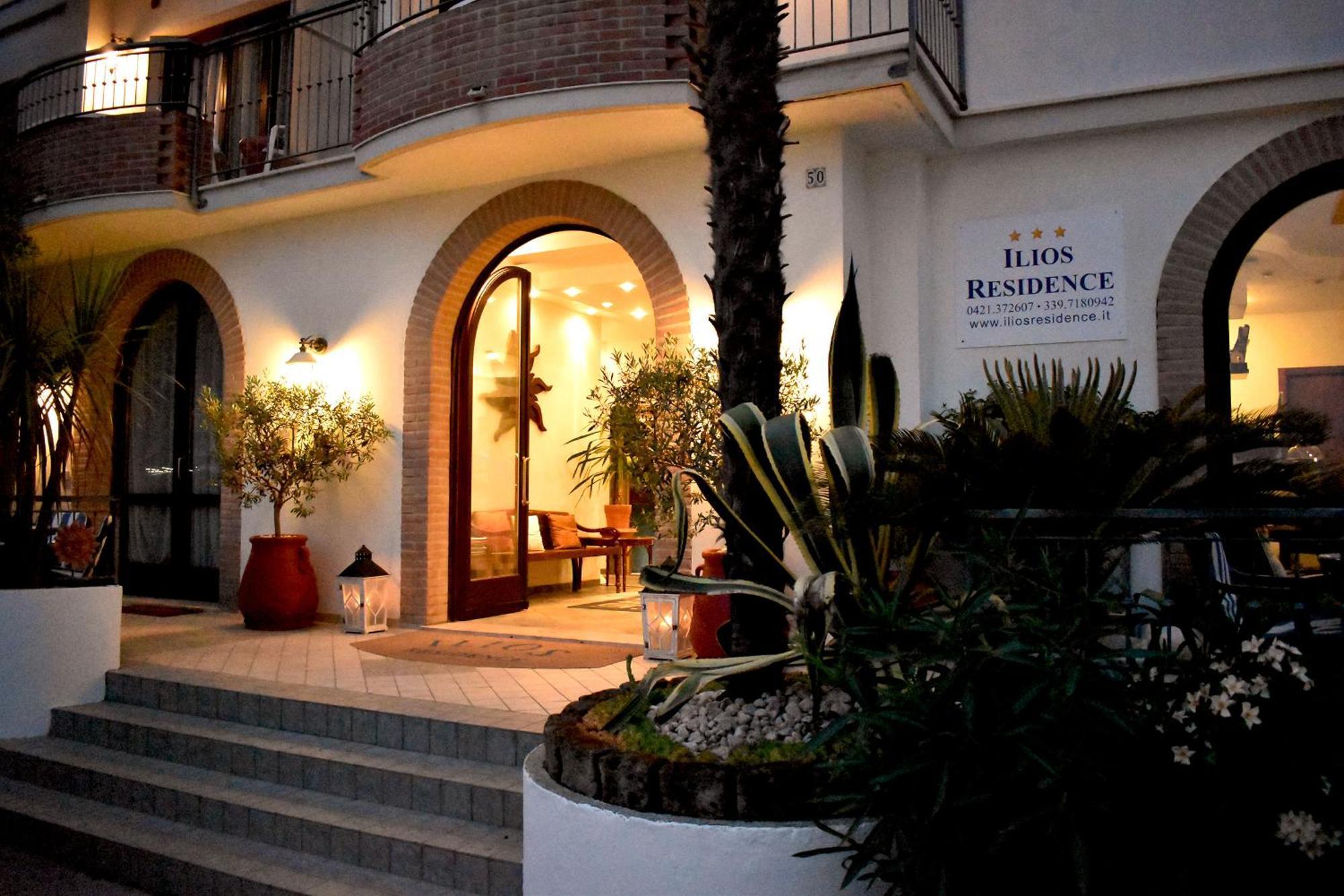Ilios Residence リド・ディ・イエゾロ エクステリア 写真
