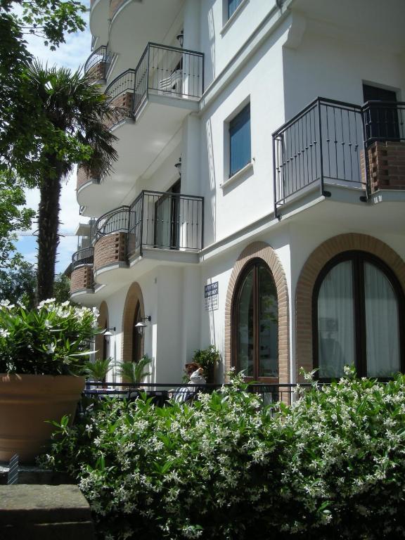 Ilios Residence リド・ディ・イエゾロ エクステリア 写真